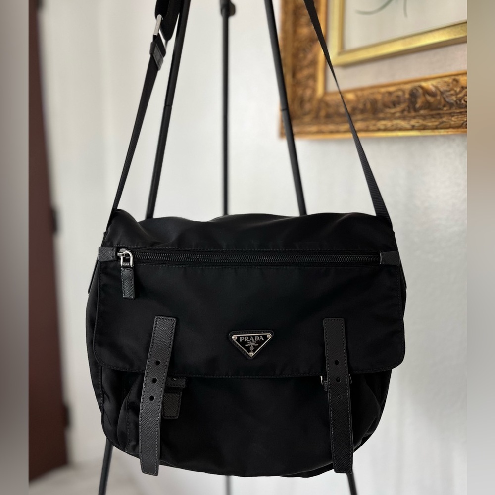 ❤️❤️❤️FINAL SALE $450 ❤️❤️❤️Authentic Pre-Owned, PRADA Cross Body , Nylon, black